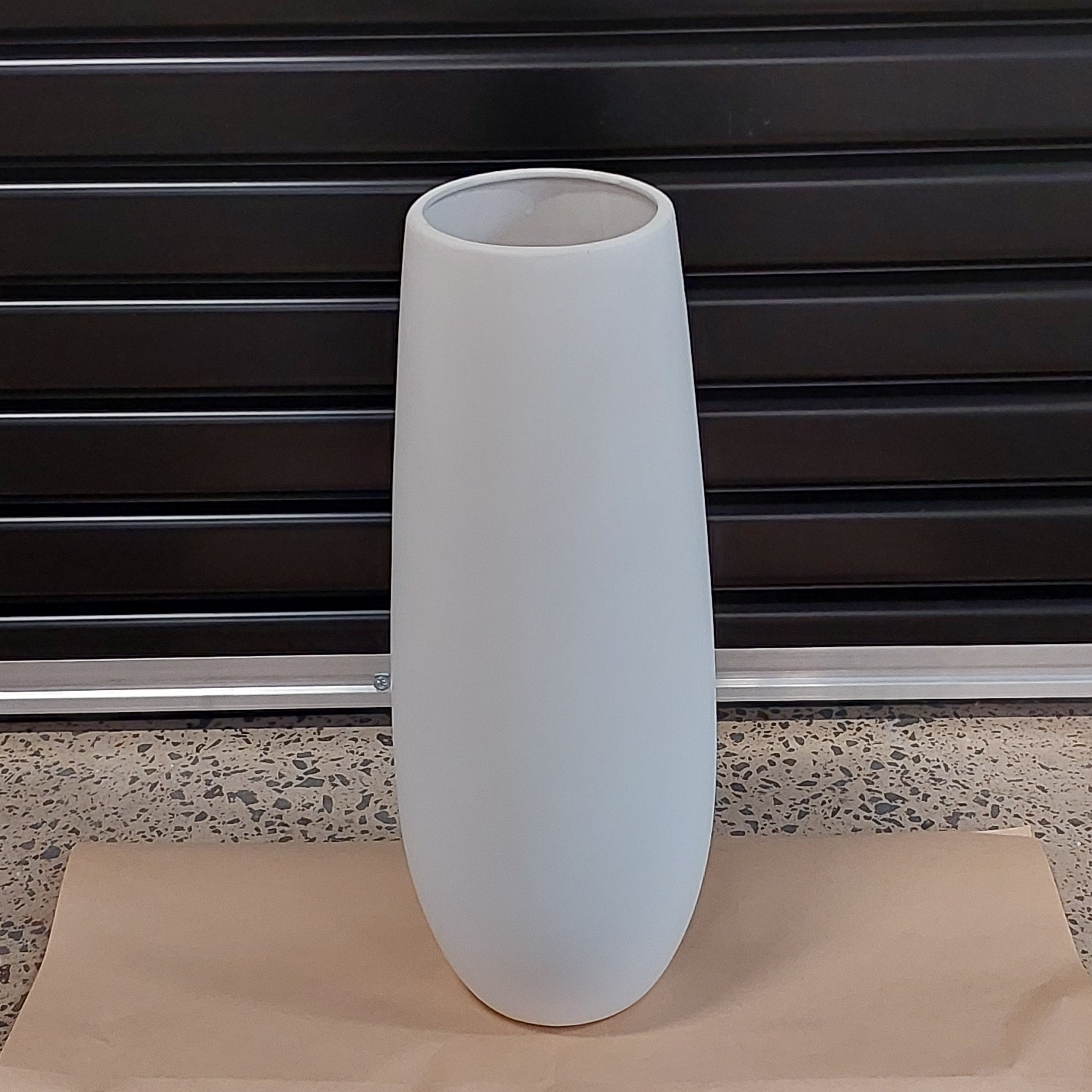 MODERN LIVING VASE LGE 45CM