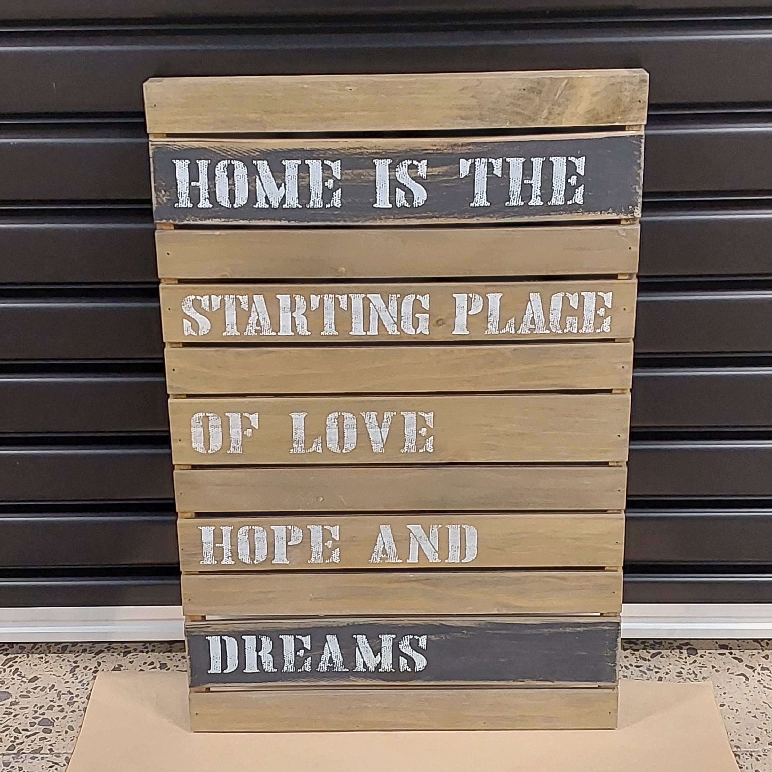 CRATE WALL HANGING-HOME