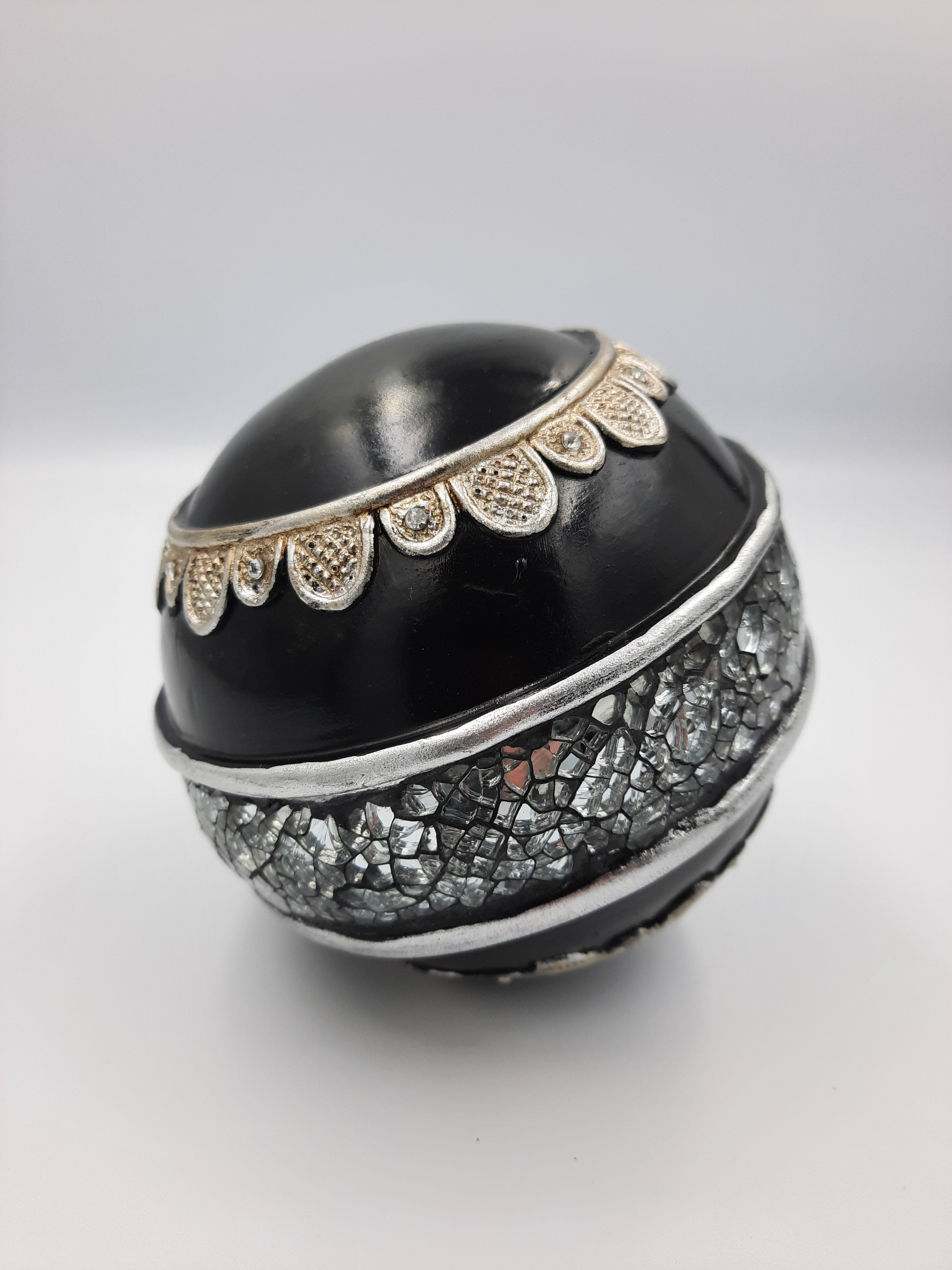 DECOR BALL - BLACK/SILVER 11CM DIAM